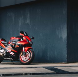 Come proteggere la moto dai furti?